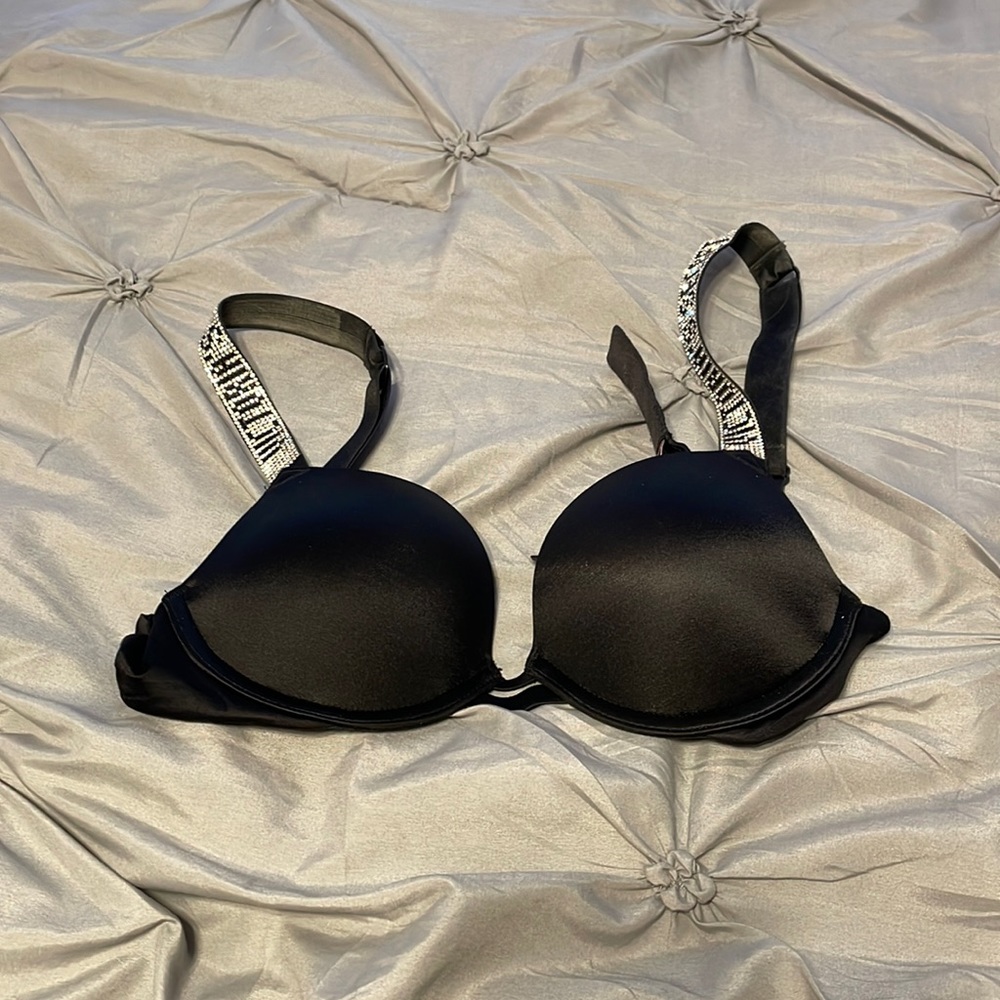 Never worn Very Sexy push up